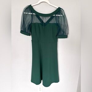 Maggie London Elegant Green Dress with Sheer Sleeves